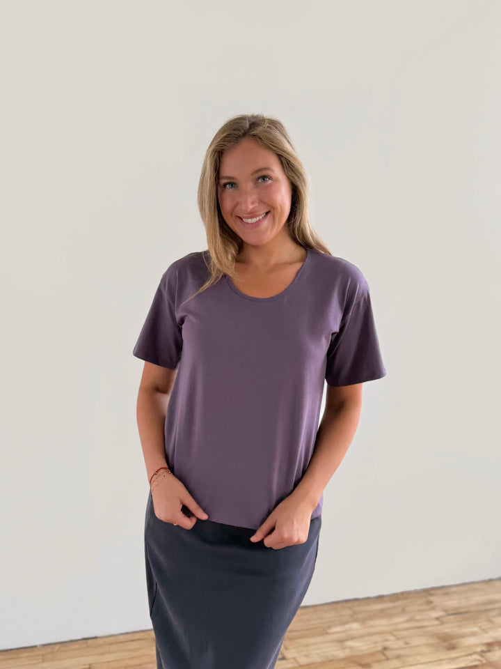 CALI tee in Smoky Purple