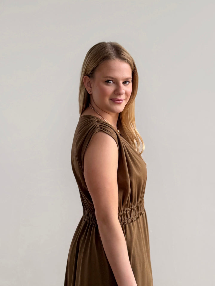 LAVINIA dress in Kona Brown