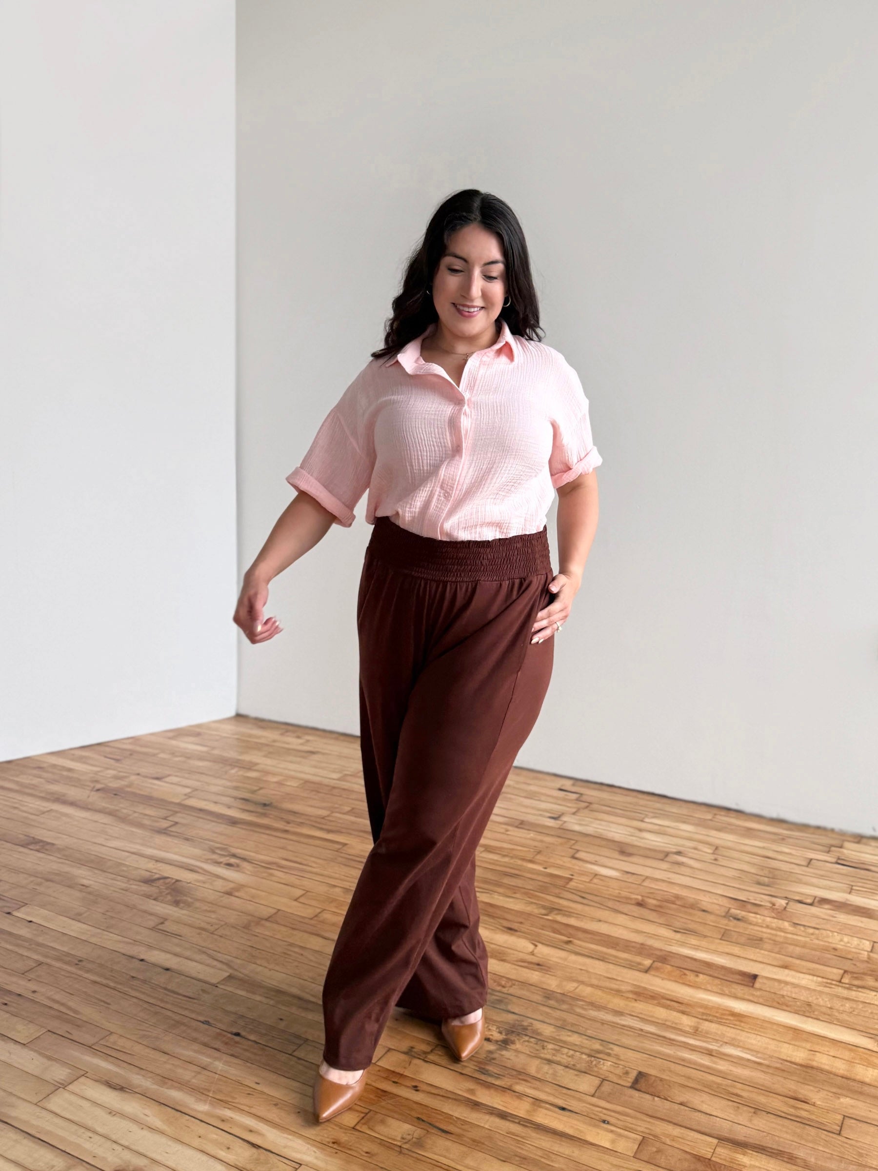 EVELINE smocked jersey pants in Burnt Cedar – Elegantees