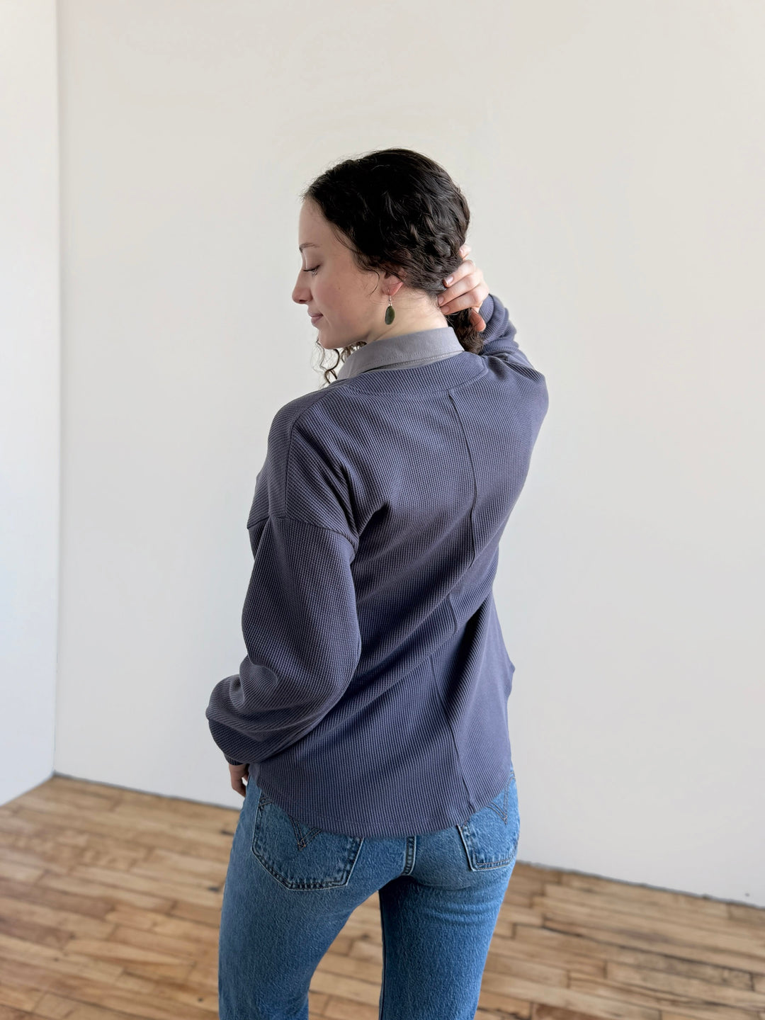 MEGANE waffle knit top in Stonewash