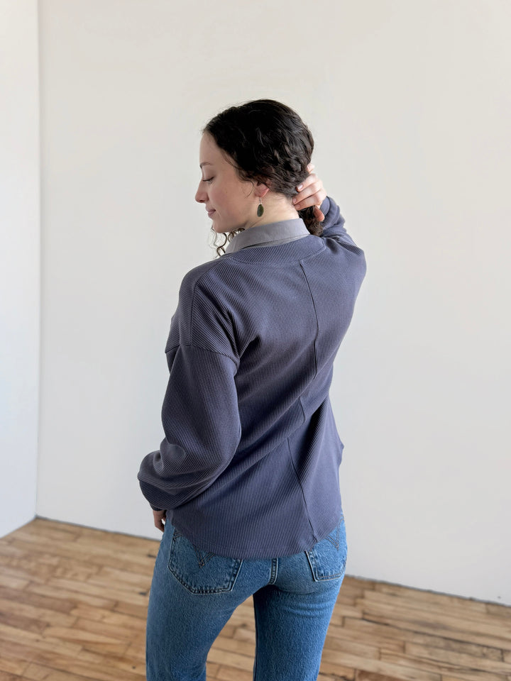 MEGANE waffle knit top in Stonewash