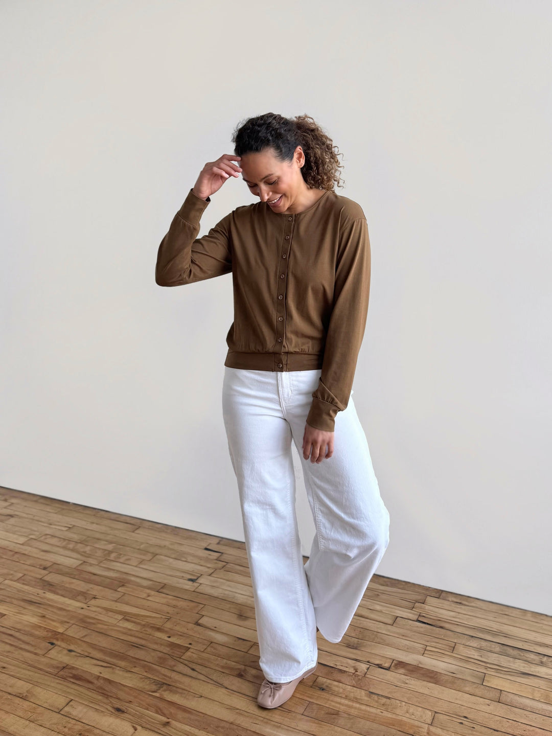 EUGENIE cardigan/top in Kona Brown