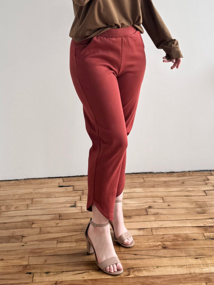 SOPHIA tulip hem pants in Red Amber