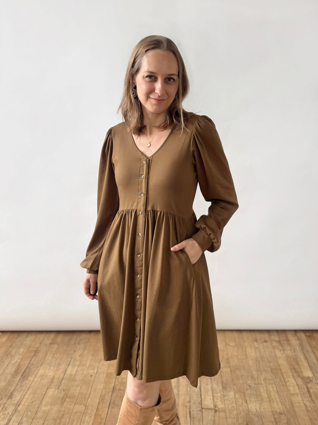 LUCILLE dress in Kona Brown
