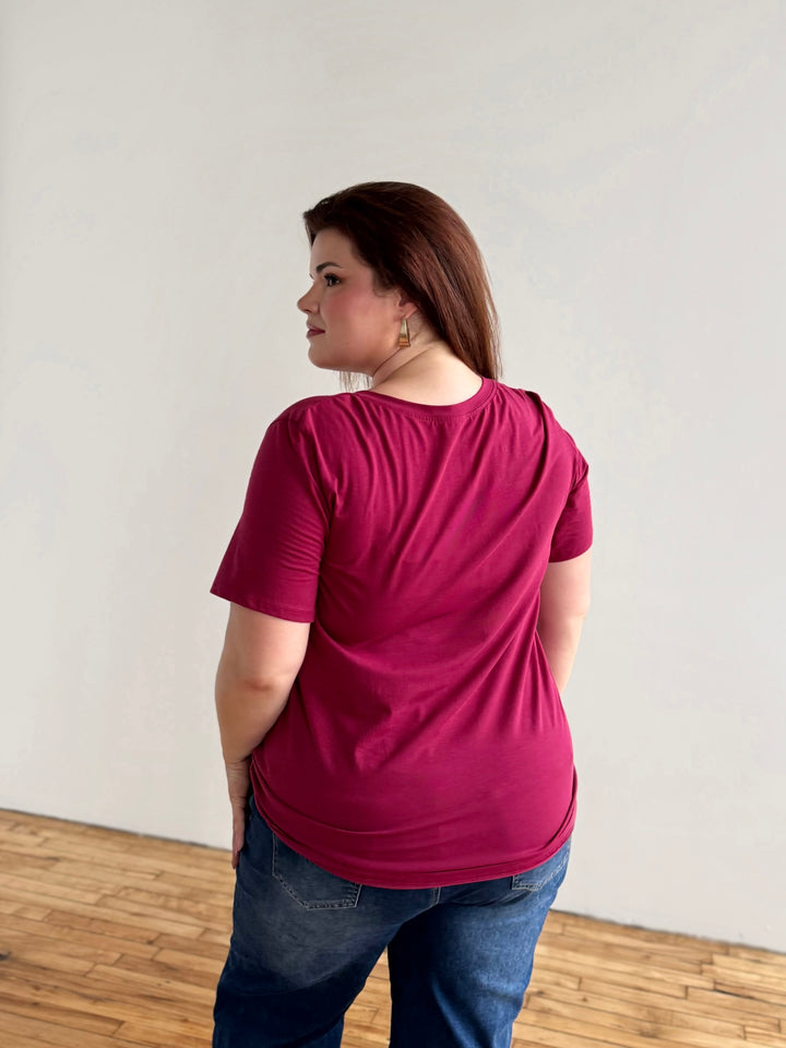 MAURA tee in Pomegranate