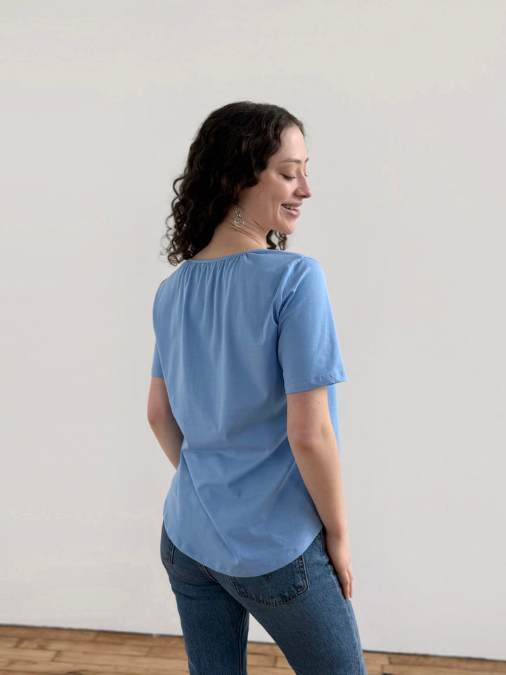 ROSA tee in Light Cornflower