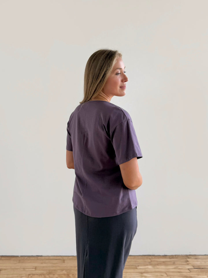 CALI tee in Smoky Purple