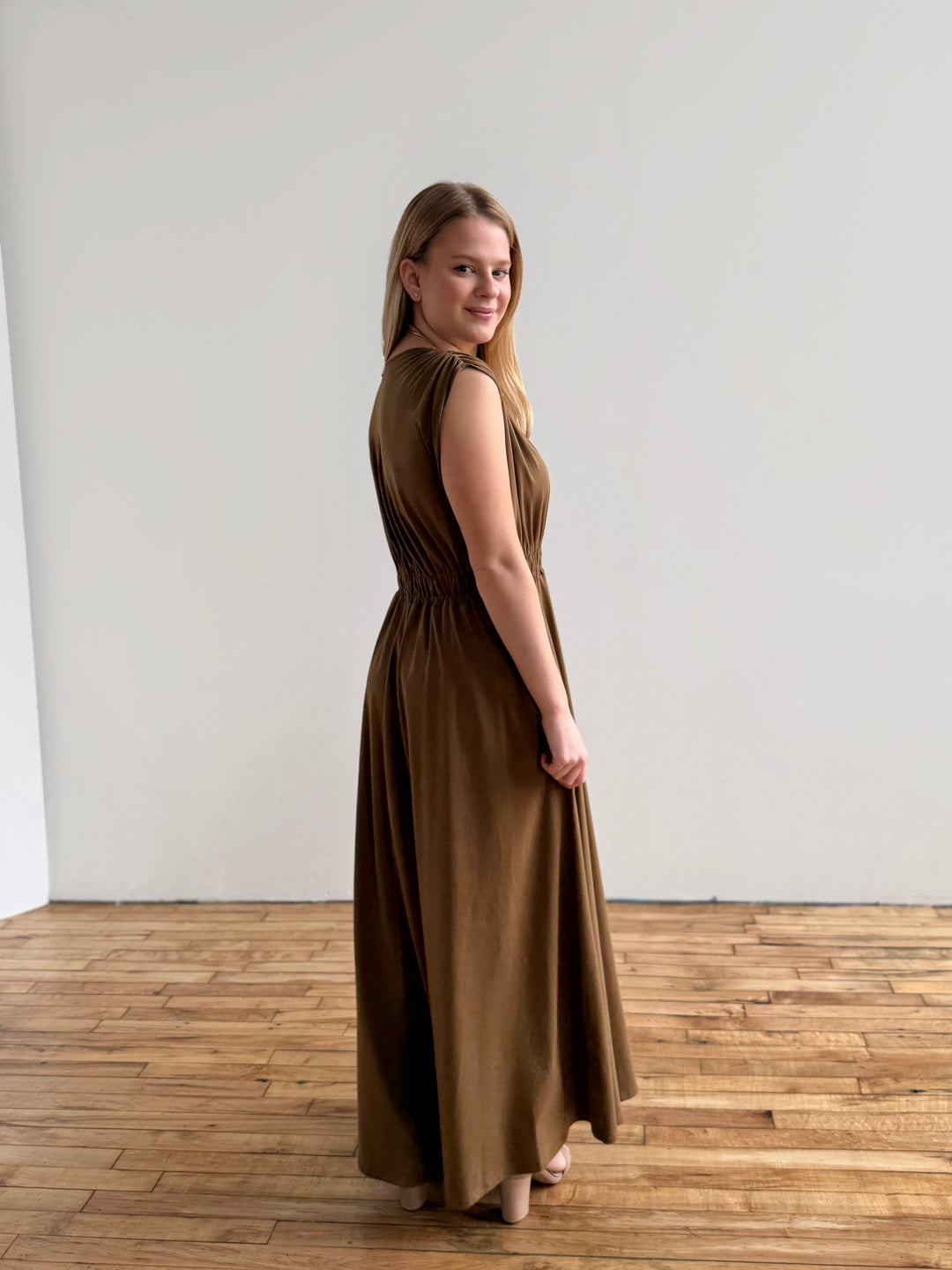 LAVINIA dress in Kona Brown
