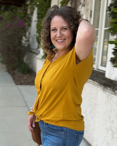 DELLA button top in Mustard