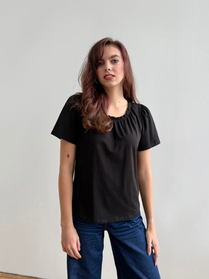 LARA tee in Black