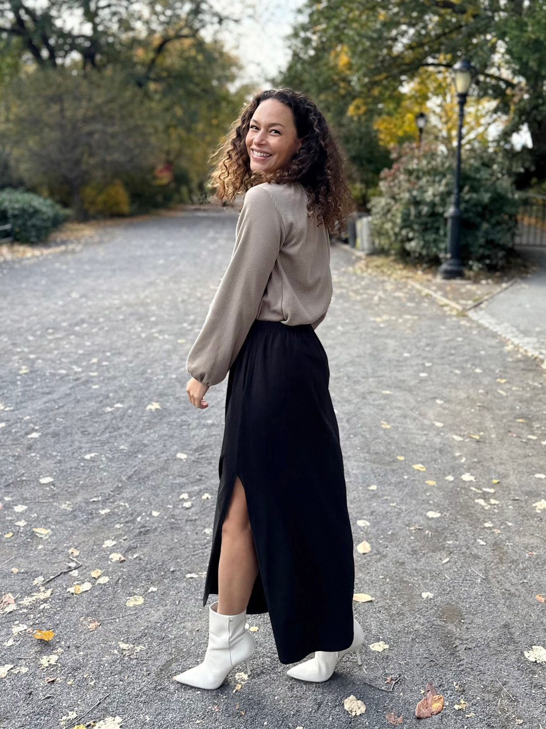 AMARA skirt in Black