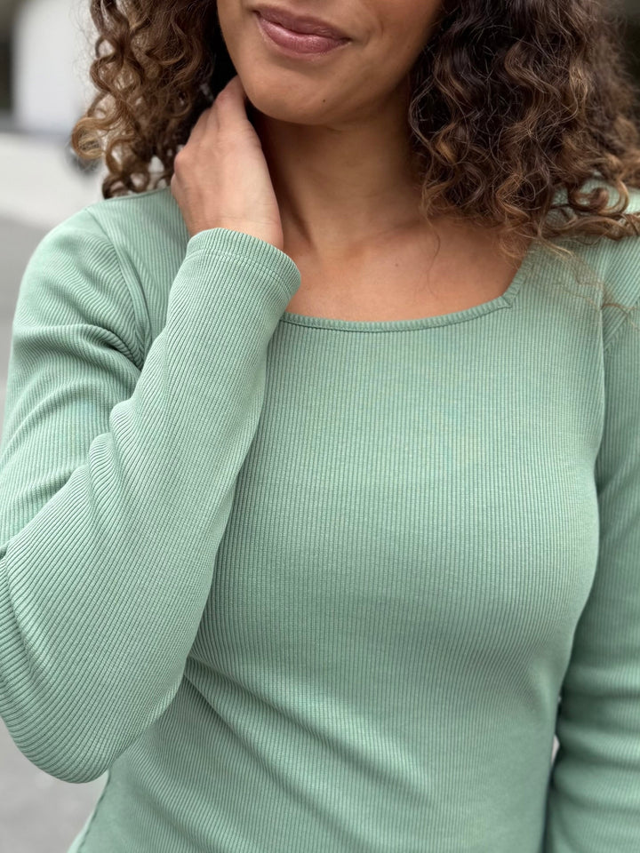 MALIA rib-knit top in Jade Leaf