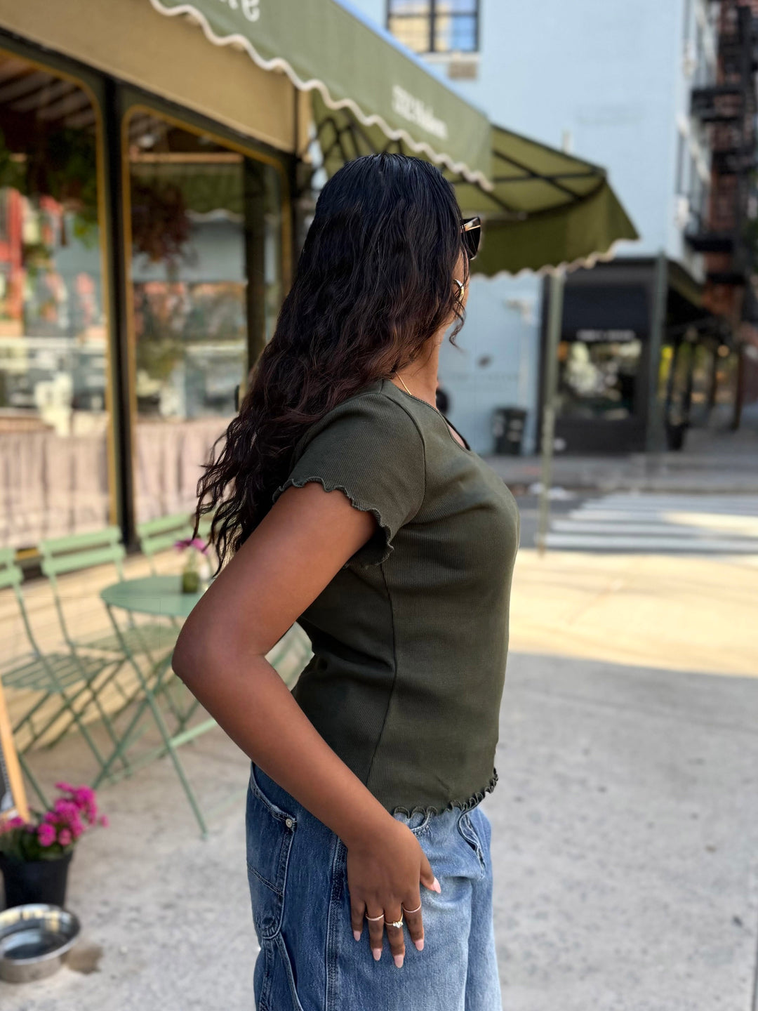 KELSIE tee in Olive Shadow