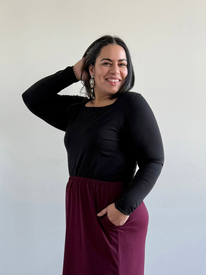 NURY ruched tee in Black