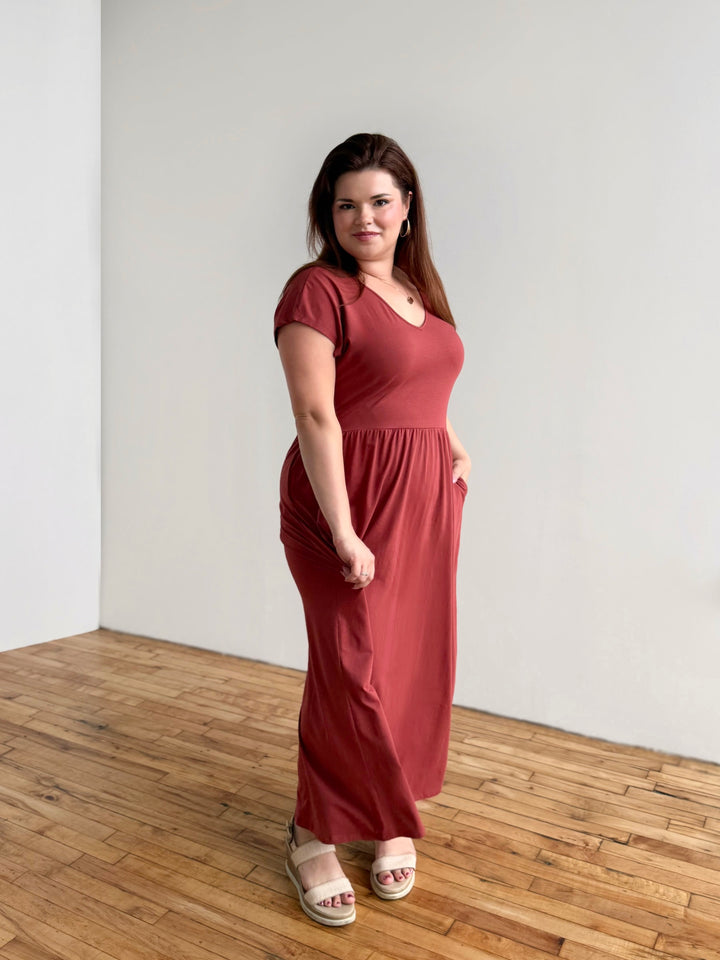 DINAH dress in Earthy Red