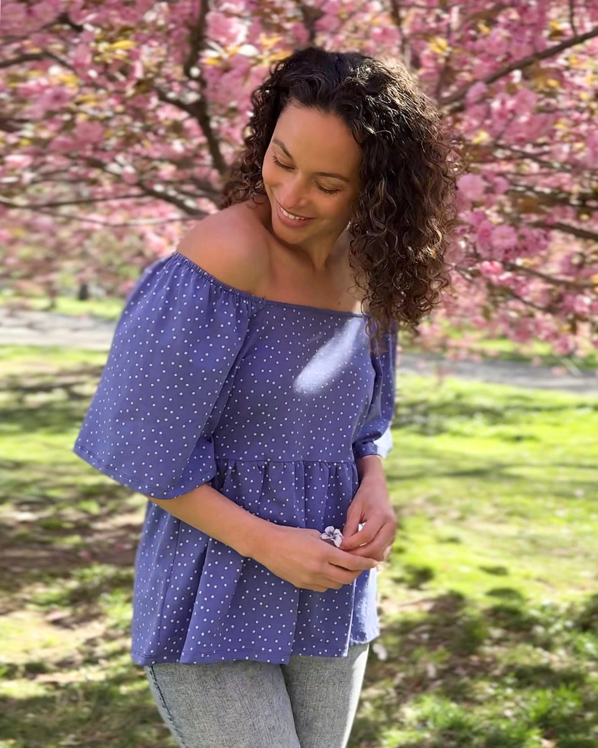 HIBISCUS polka dot top in Iris Bloom/White