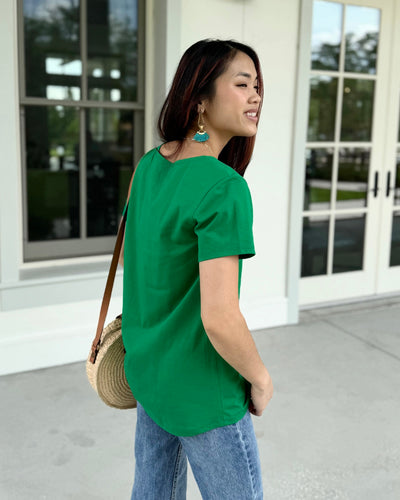 JANE tee in Leaf Green