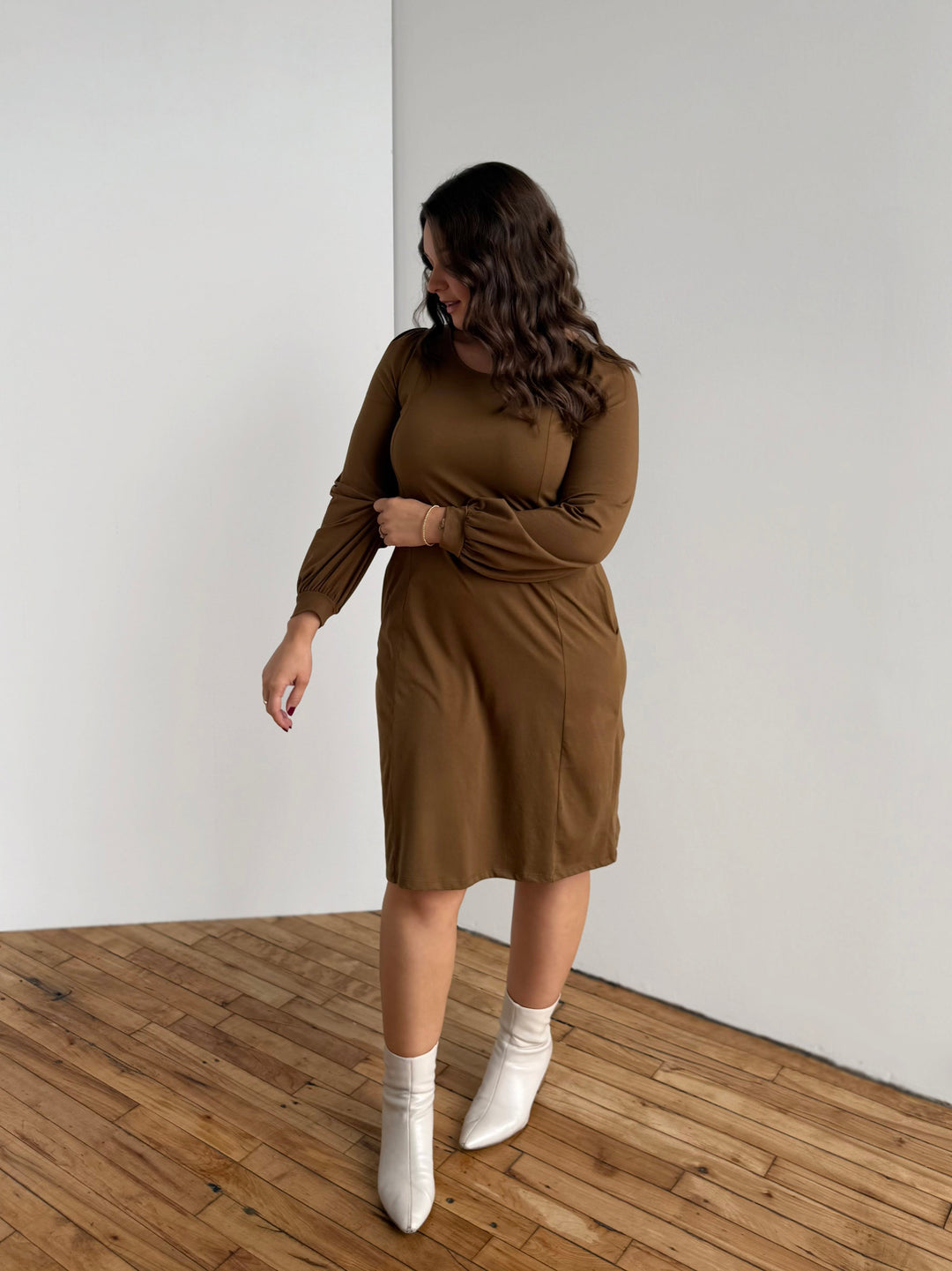 CONSTANCE dress in Kona Brown