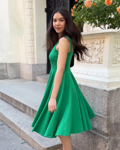 LAVANDE dress in Leaf Green