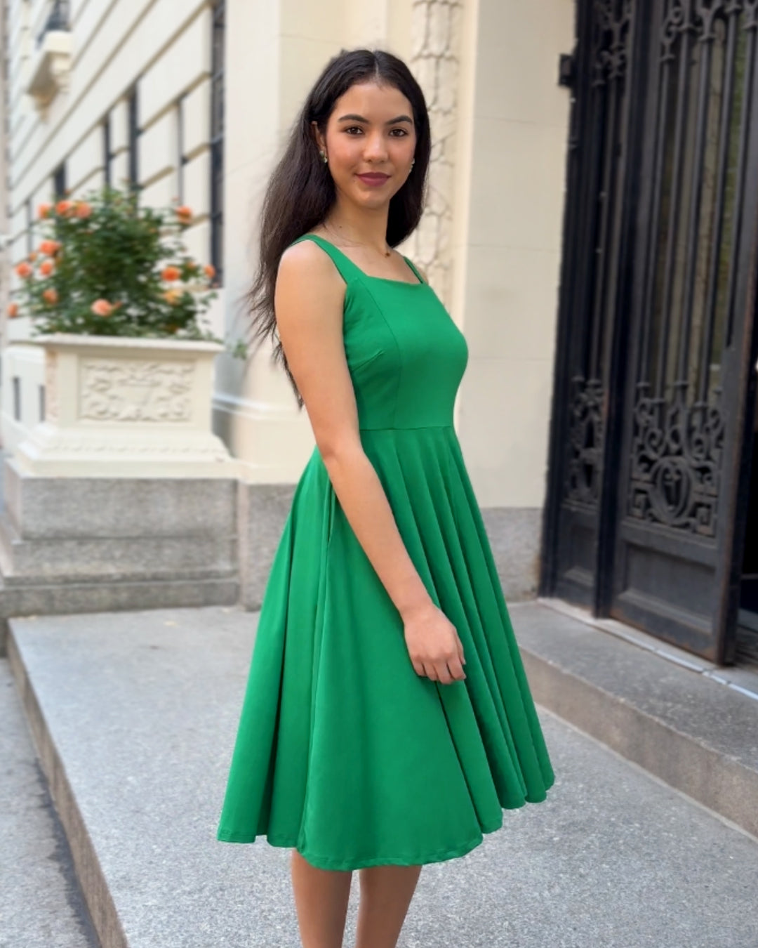 LAVANDE dress in Leaf Green Elegantees LAVANDE dress in Leaf Green Elegantees