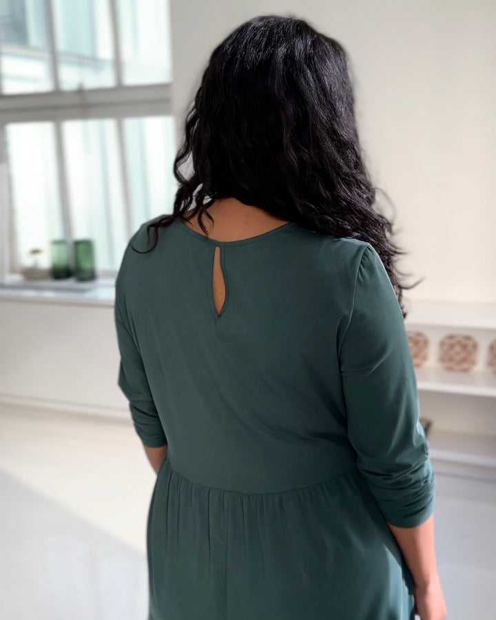 MAISIE dress in Hunter Green