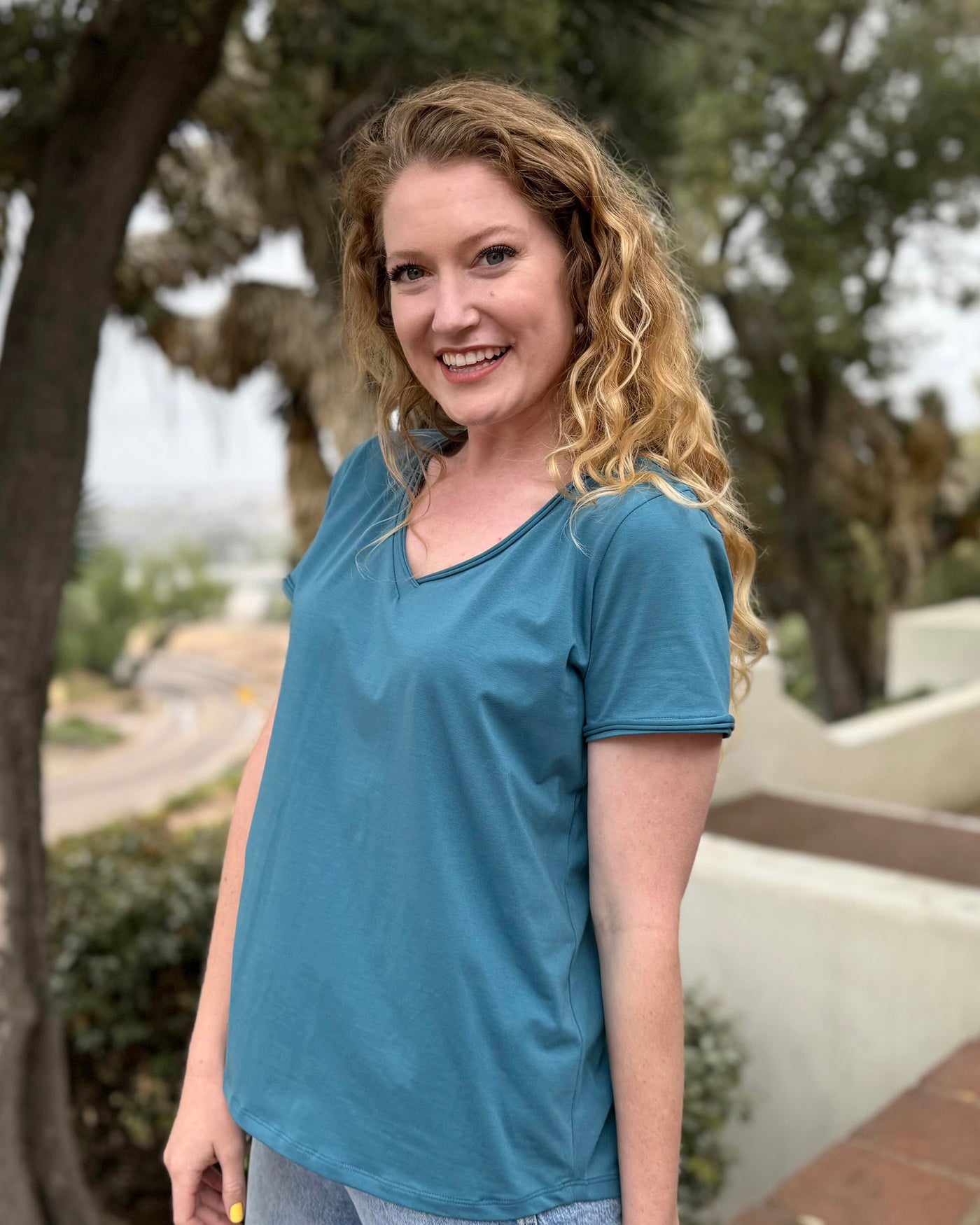 RIDGE v-neck tee in Peacock Blue