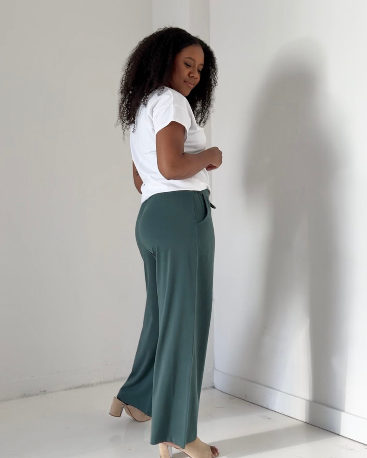 STROLL high-rise pants in Hunter Green – Elegantees