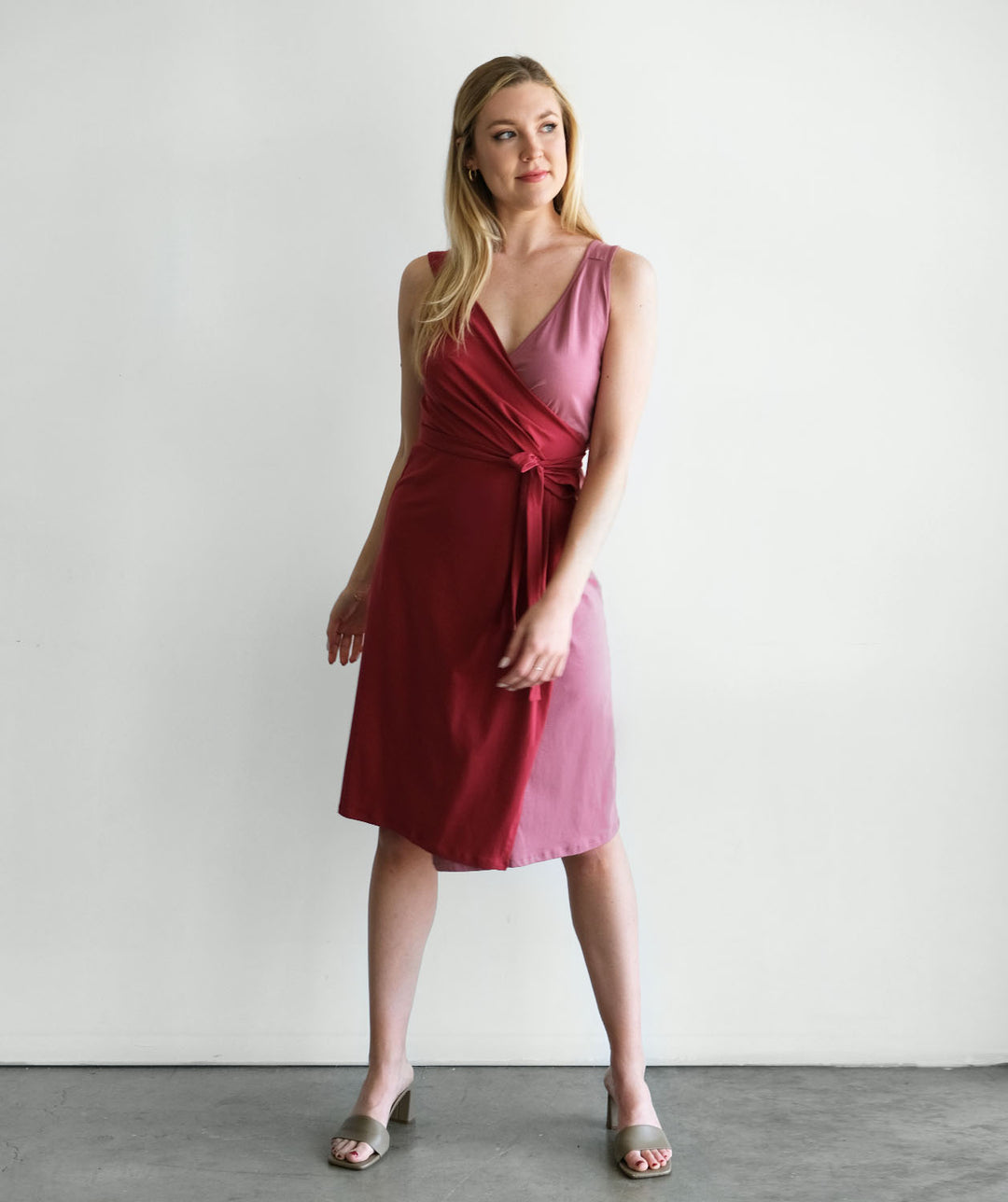 POPPY colorblock dress in Red/Pink Elegantees POPPY colorblock dress in Red/Pink Elegantees