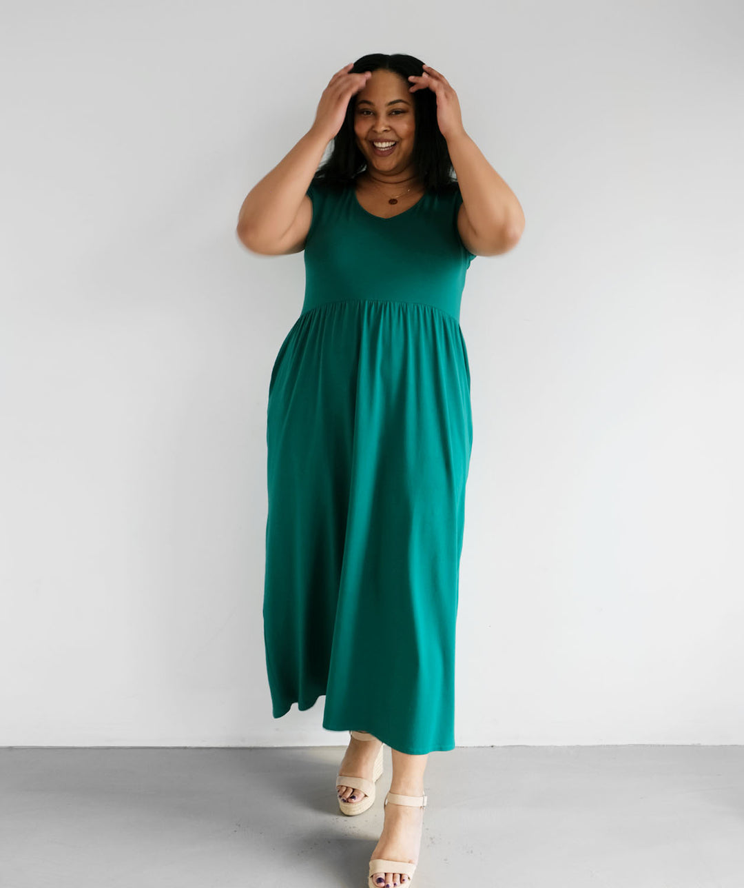 DINAH dress in Green Amber Elegantees DINAH dress in Green Amber Elegantees