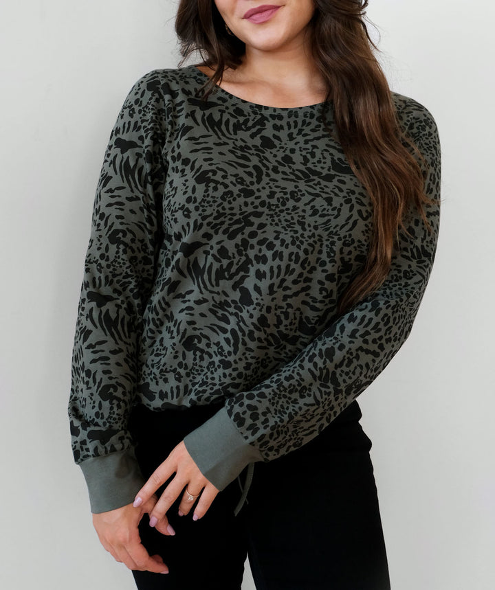 EVERLY printed top in Jungle Green