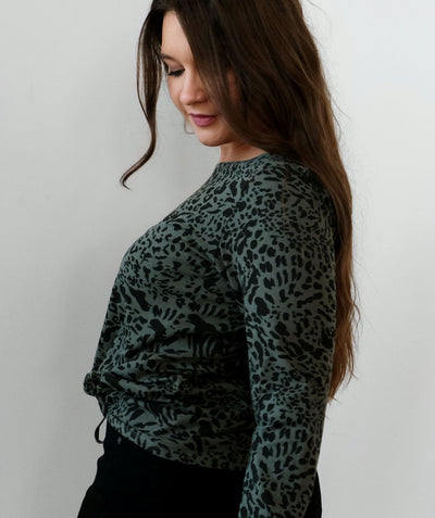 EVERLY printed top in Jungle Green