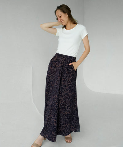 FAWN printed skirt in Navy/Taupe