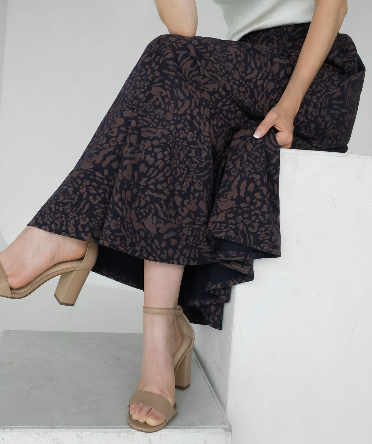 FAWN printed skirt in Navy/Taupe