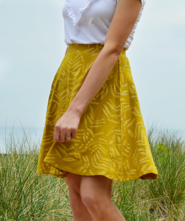 FIESTA palm print skirt in Golden Fern