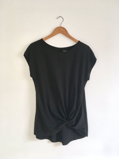 SITA twist front tee in Black