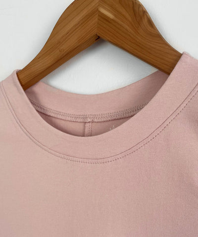 LOVE fitted tee in Dusty Pink