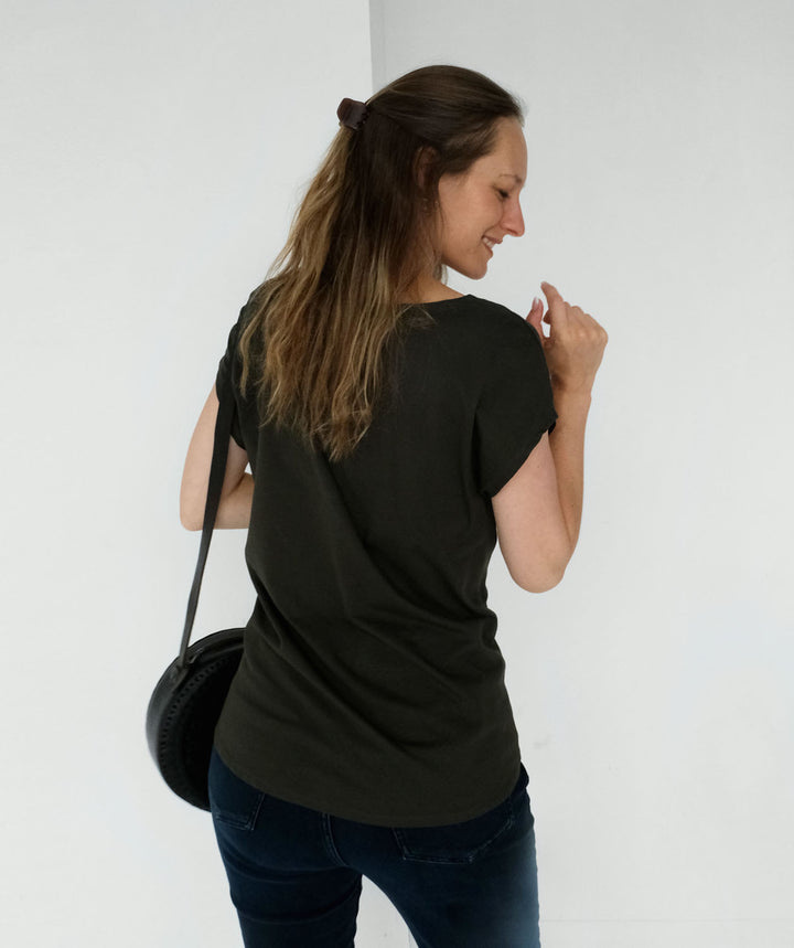 SITA tee in Dark Olive