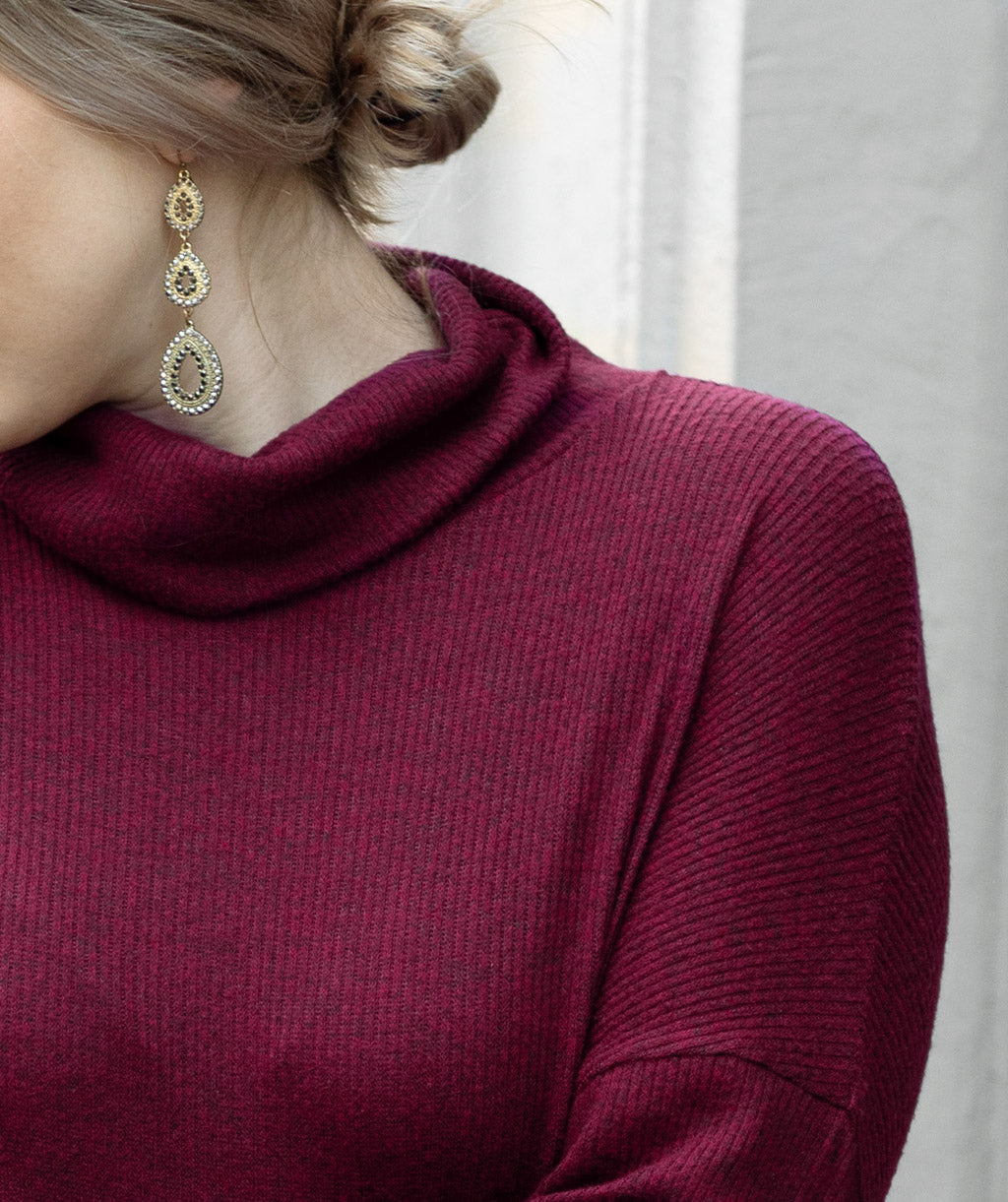 TRUTH funnel neck tunic in Maroon