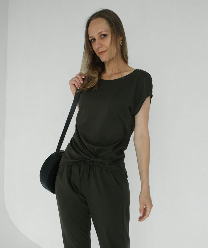 SITA tee in Dark Olive