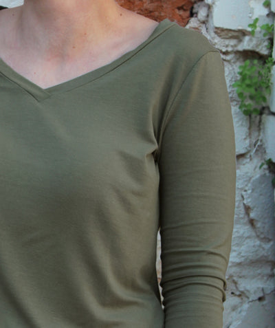 V-NECK long sleeve tee in Olive