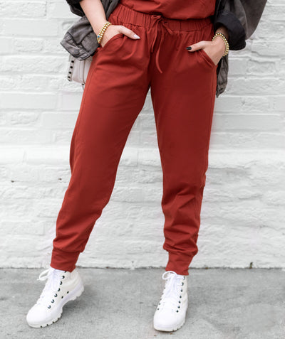 WILLOW mid-rise joggers in Burnt Henna