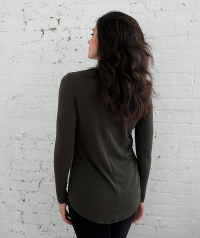 WINSLOW lightweight sweater top in Dark Olive
