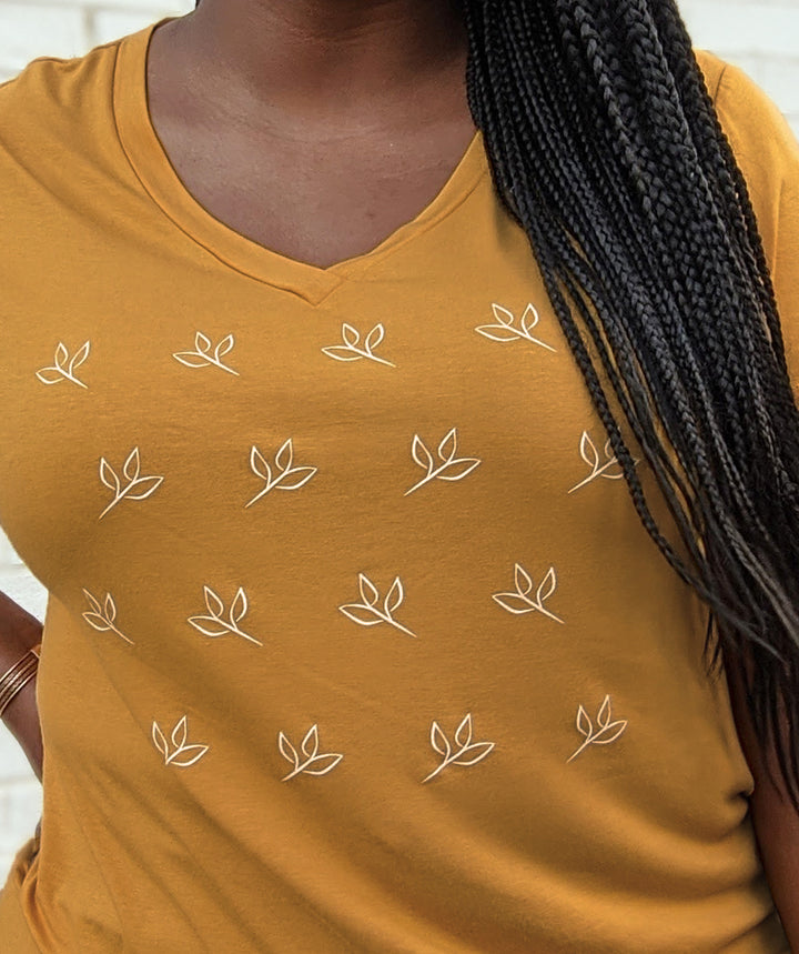 LOGO v-neck tee in Mustard